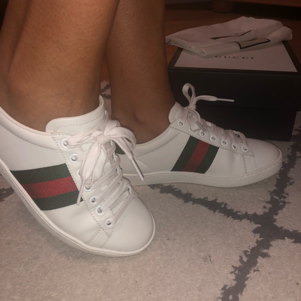 Gucci unisex sneakers! Size 34